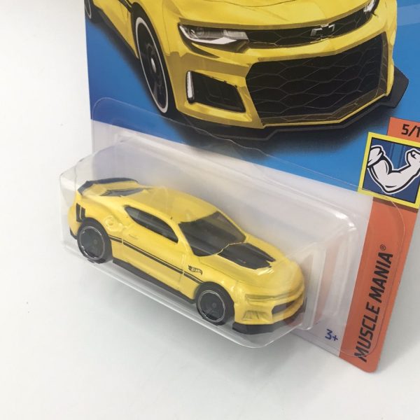 2023 hot wheels F case #135 2017 Camaro ZL1 yellow EE7 Fashion